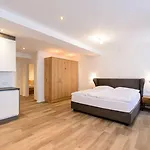 Daire Kaiser Max Design *