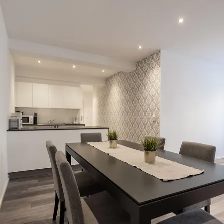 Apartament Kaiser Max Design *